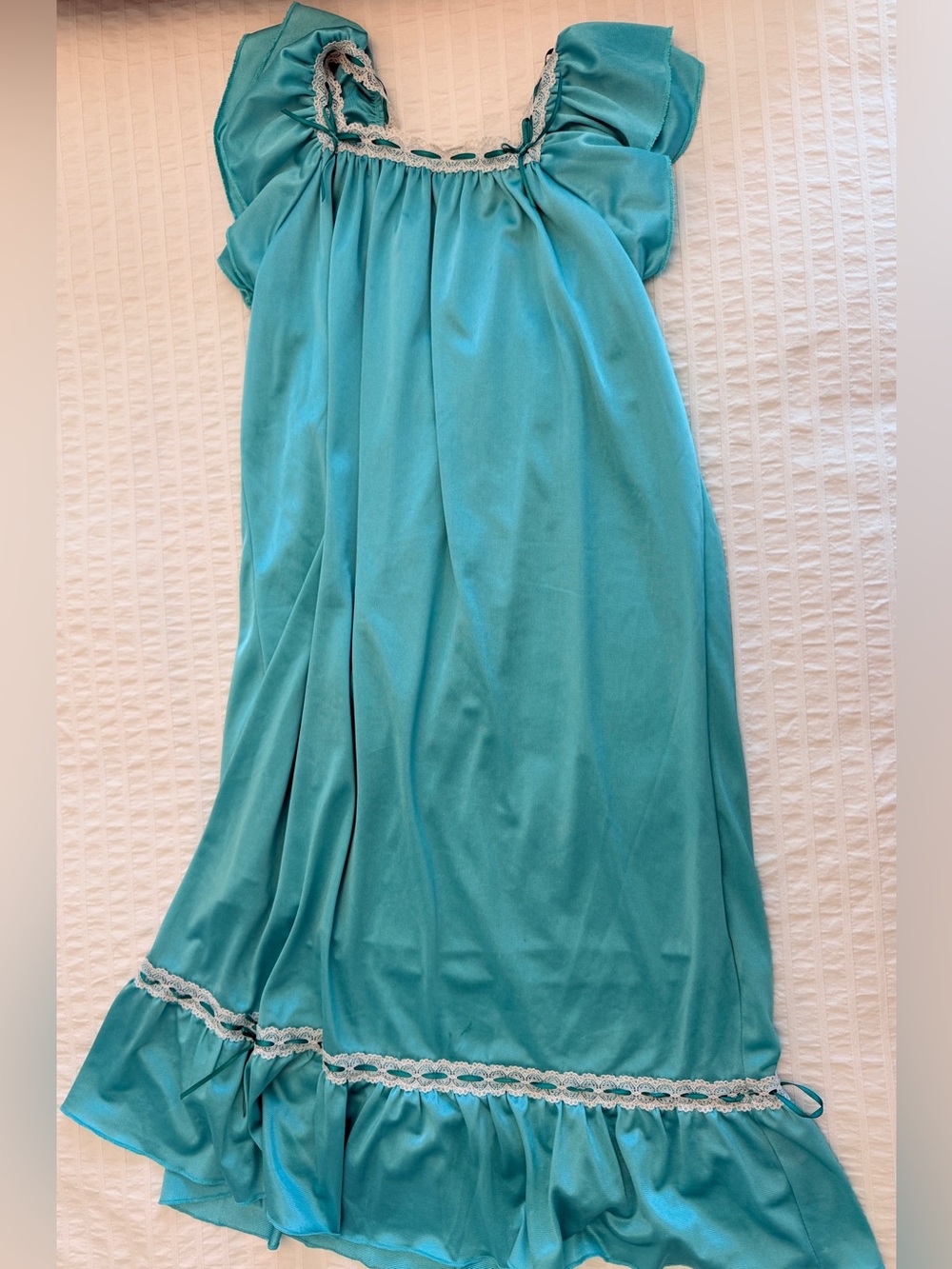 Girls Turquoise Satin-like Ruffled Nightgown with Lace Trim. Size: 7-8